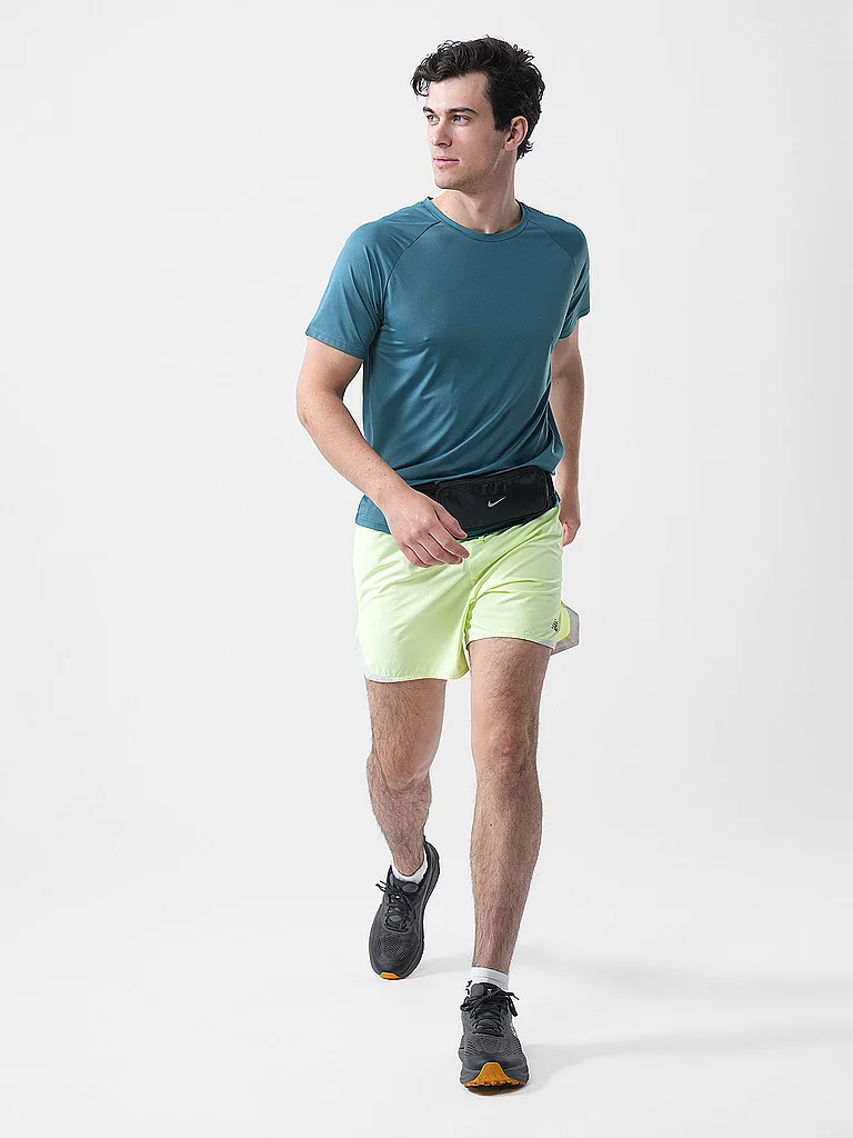 NEW BALANCE Herren Laufshorts RC Essential 5 gelb | L — Bild 3